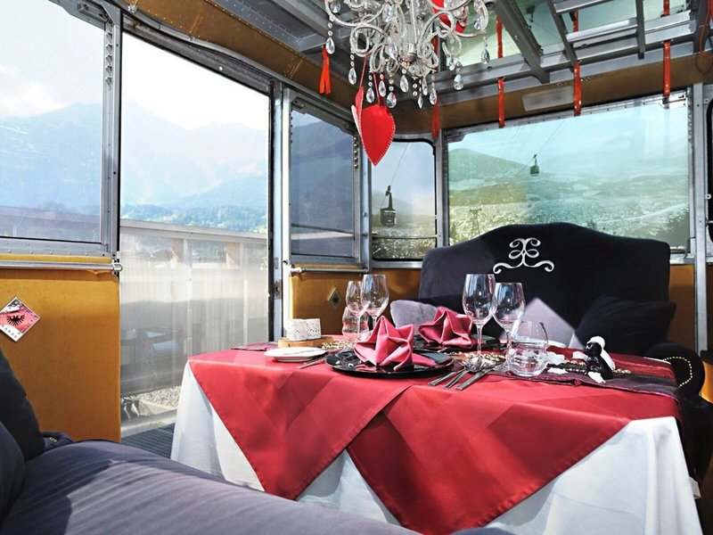 Schwarzer Adler Innsbruck 14