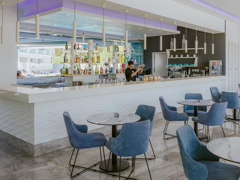 River Rock Hotel 30