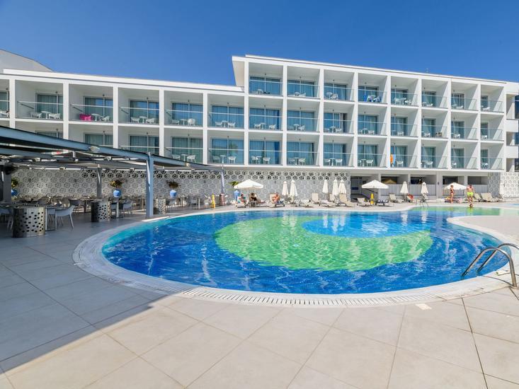 River Rock Hotel 1