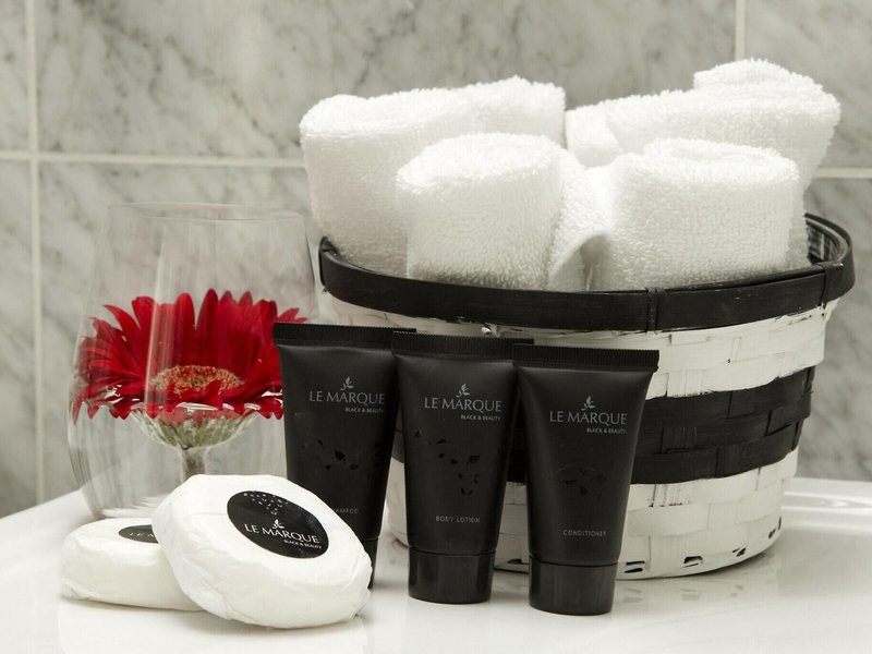 Tango de Mayo Hotel 32 - Bathroom Example