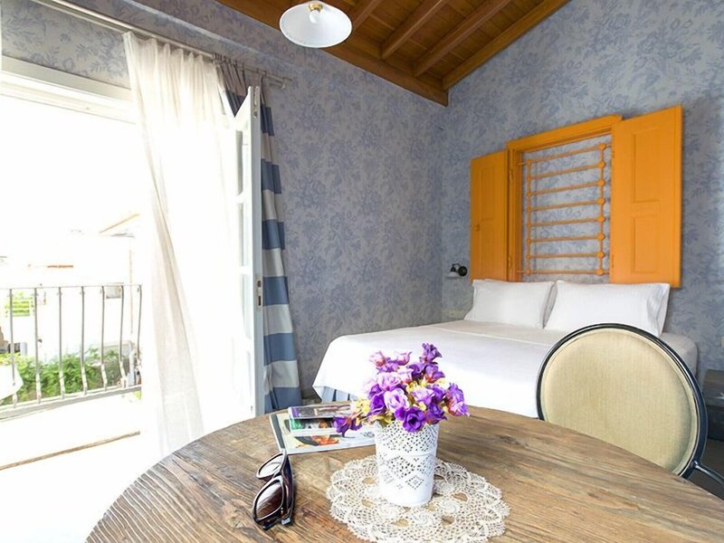 Kostem Otel 18
