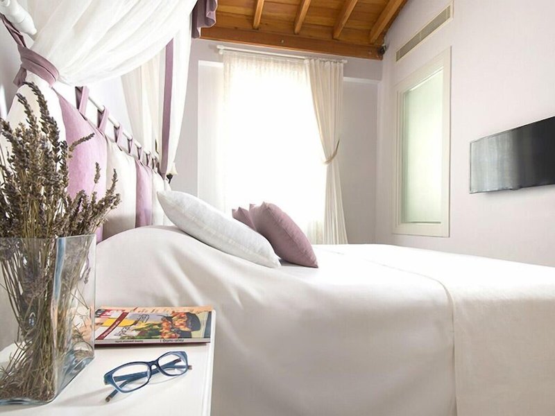 Kostem Otel 22