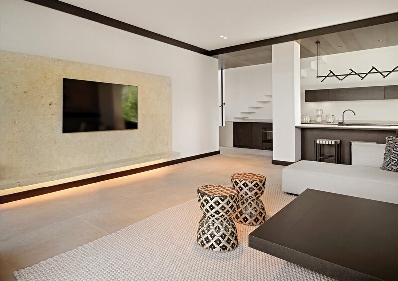 Caja by Maxx Royal 41