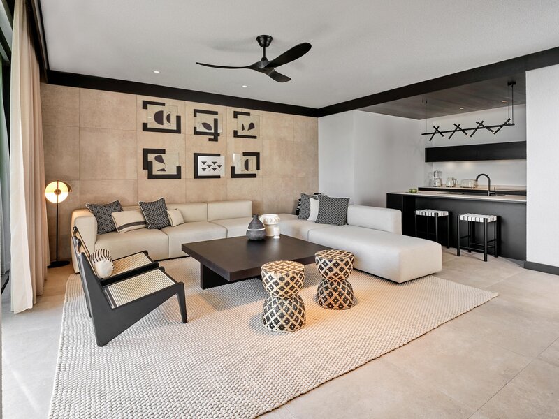 Caja by Maxx Royal 66