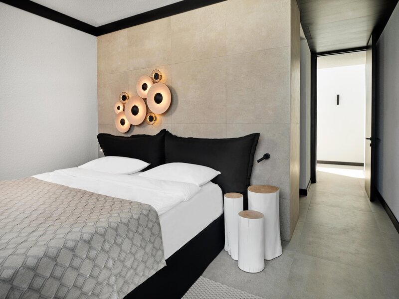 Caja by Maxx Royal 75