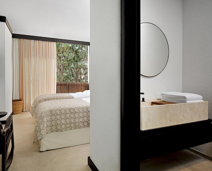 Caja by Maxx Royal 77