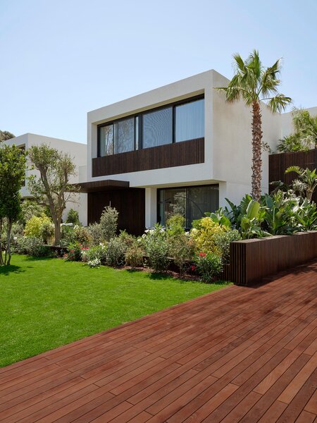 Caja by Maxx Royal 81