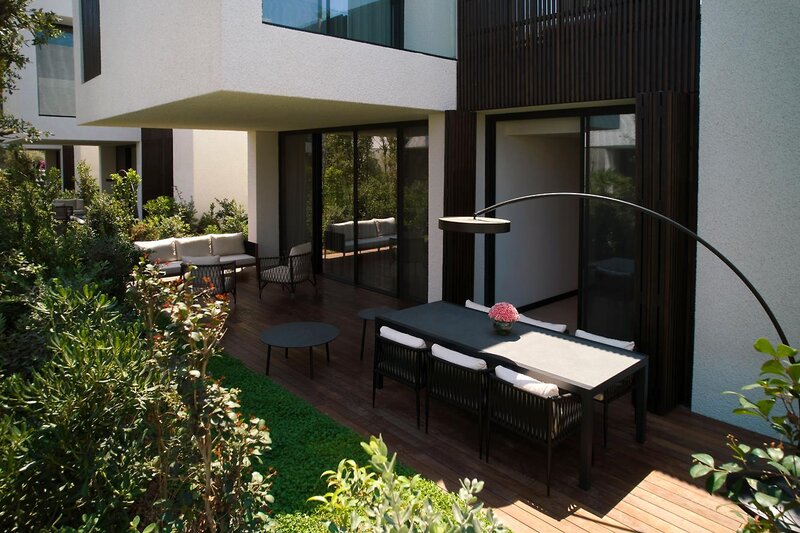 Caja by Maxx Royal 96