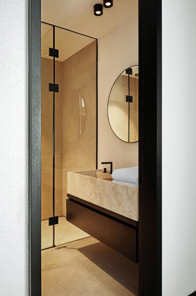 Caja by Maxx Royal 102