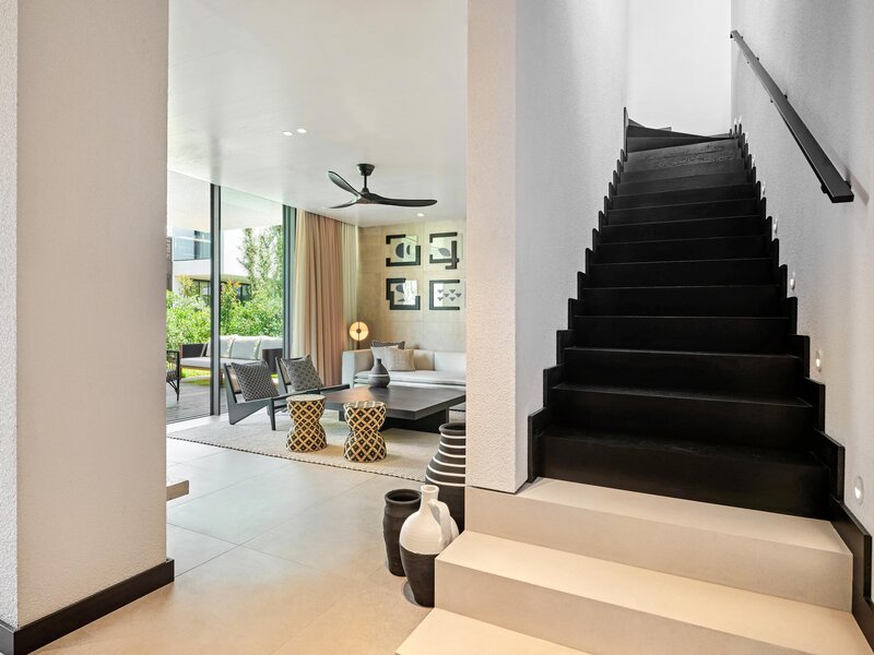 Caja by Maxx Royal 104