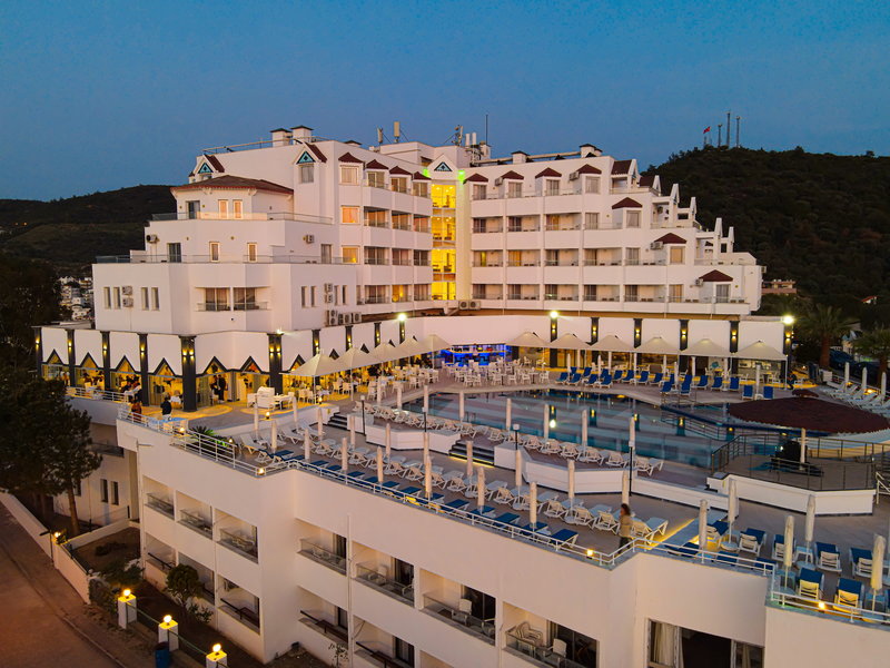 Roseira Beach Resort 2