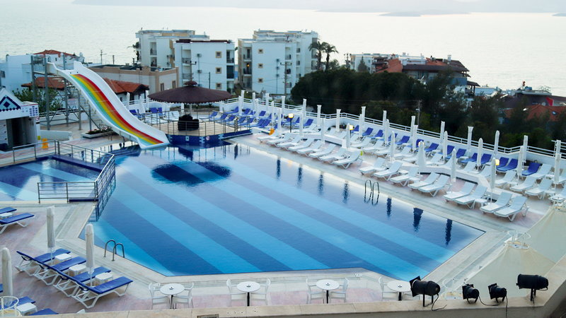 Roseira Beach Resort 5