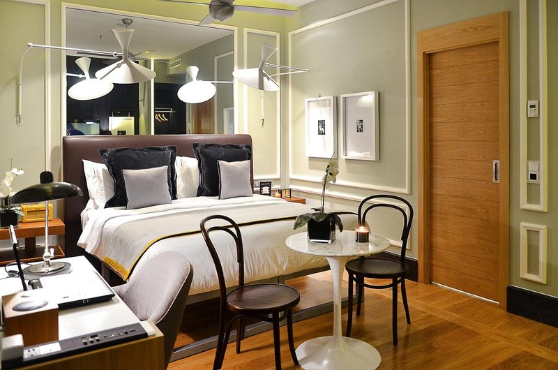 Brown's Central Hotel 11