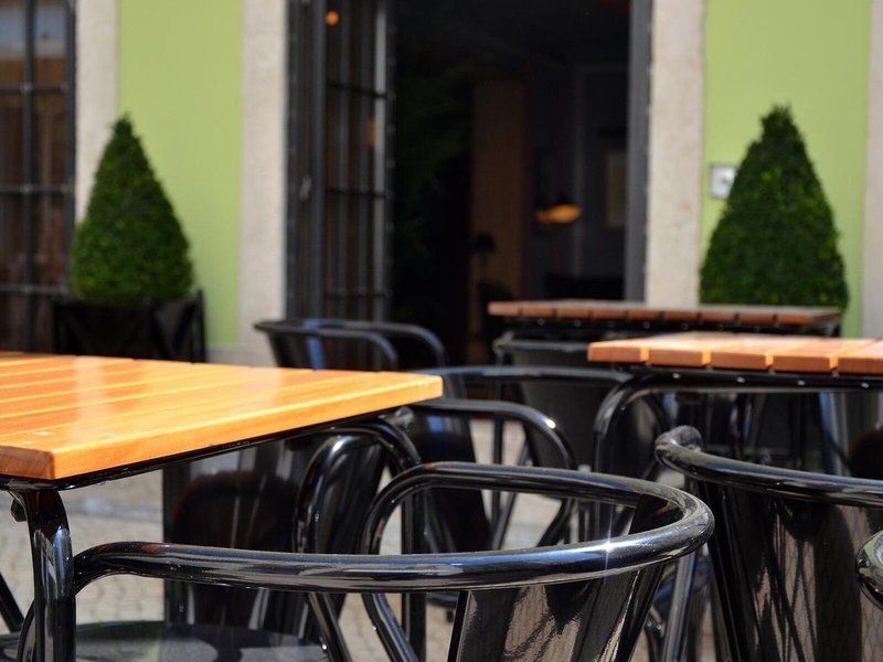 Brown's Central Hotel 9