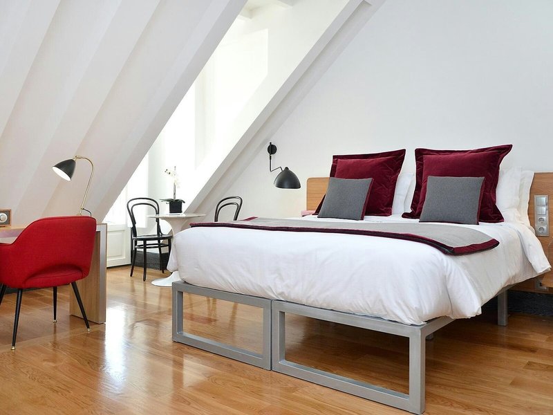 Brown's Central Hotel 16