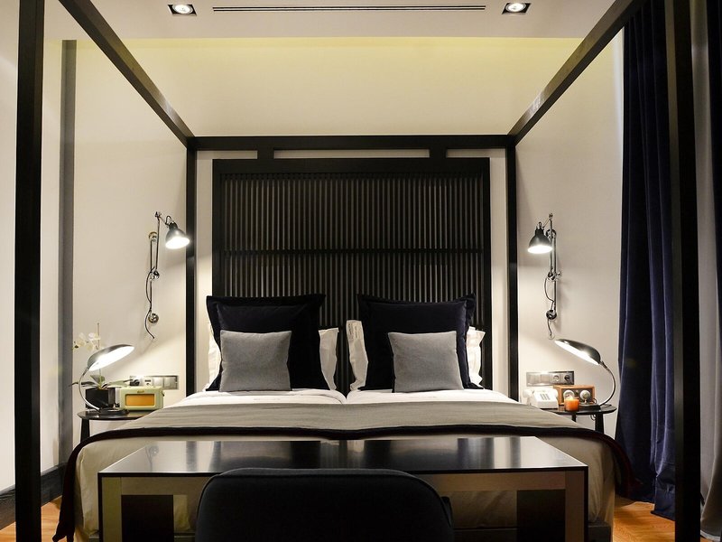 Brown's Central Hotel 19