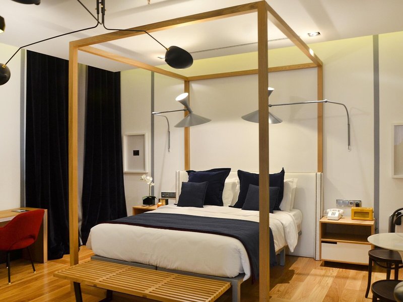 Brown's Central Hotel 24