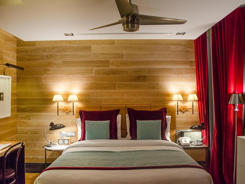 Brown's Central Hotel 42