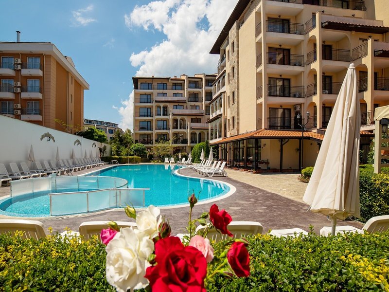Rose Village 2