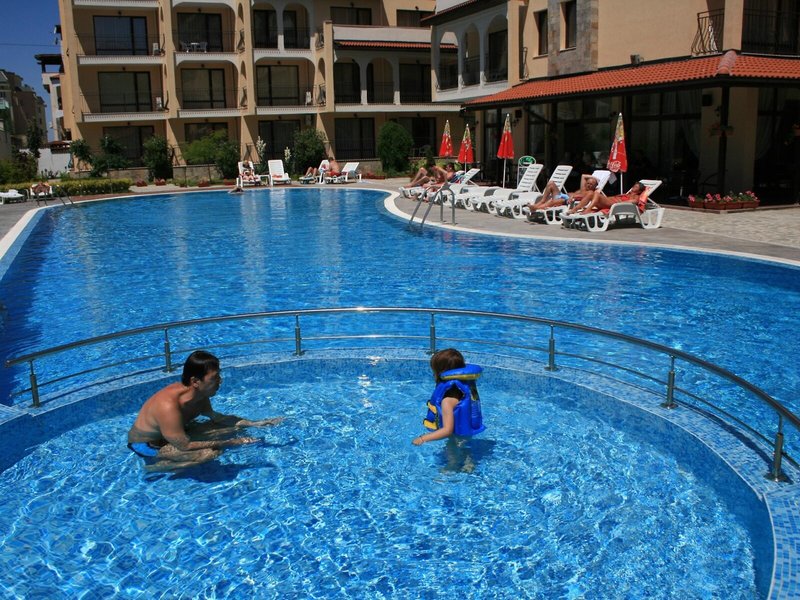 Hotel Rose Village 7