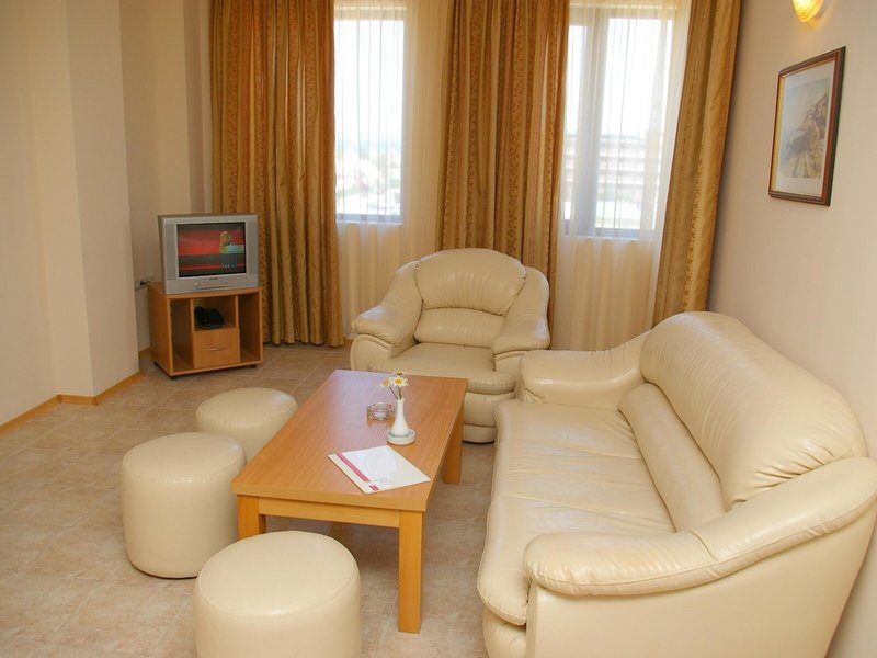 Hotel Rose Village 15