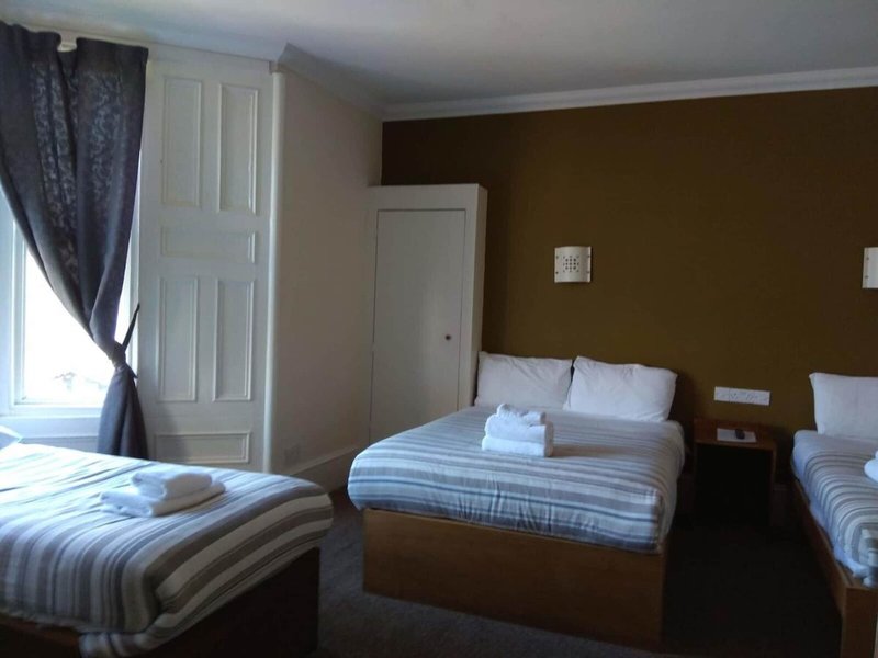 Glasgow House 5