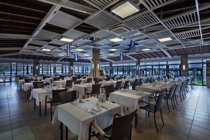 Green Bay Resort & Spa 16