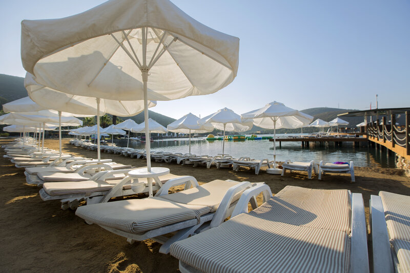 Green Bay Resort & Spa 10