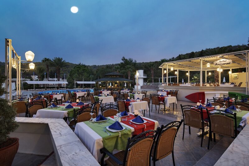 Green Bay Resort & Spa 15