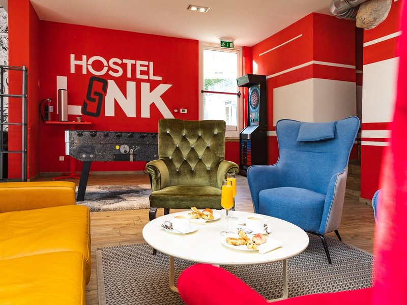 Hostel Link 9