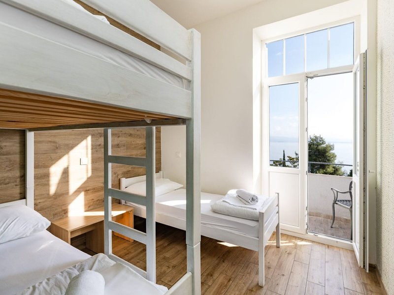 Hostel Link 18