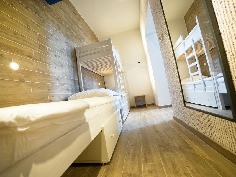 Hostel Link 21