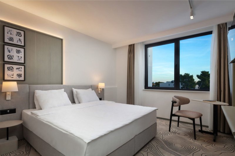 SeeSea Hotel 6