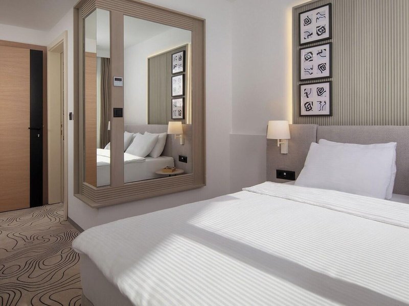SeeSea Hotel 28