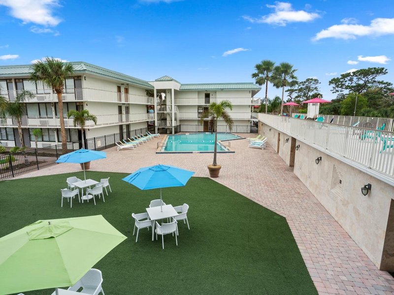 Park Royal Orlando 7