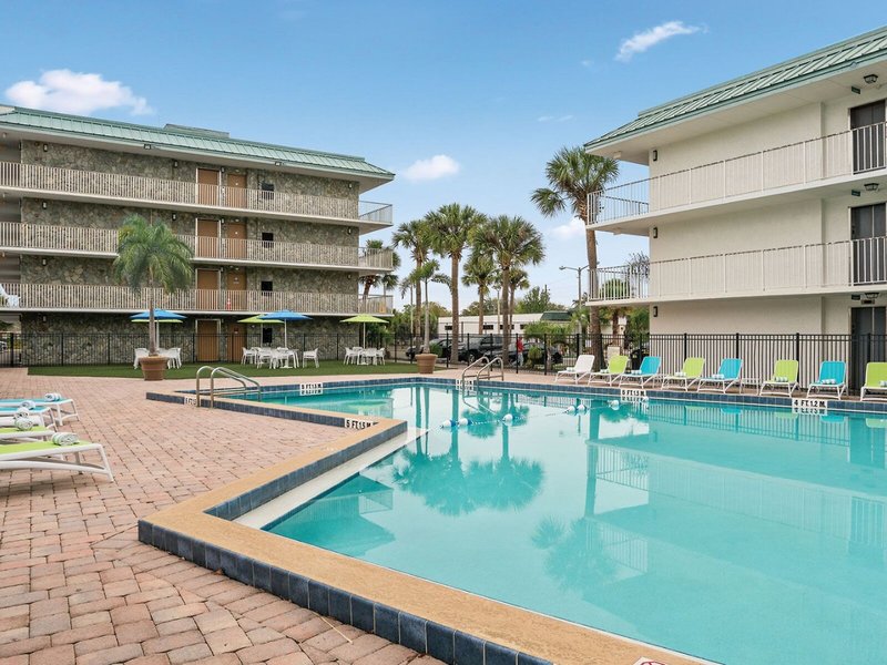 Park Royal Orlando 13