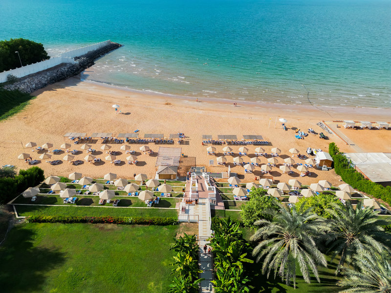 BM Beach Hotel 5