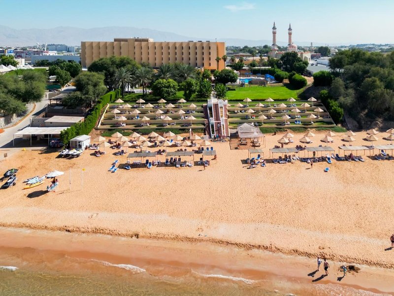 Bin Majid Beach Hotel 10