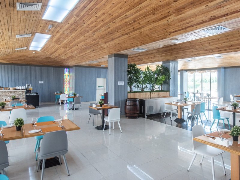 Bin Majid Beach Hotel 34