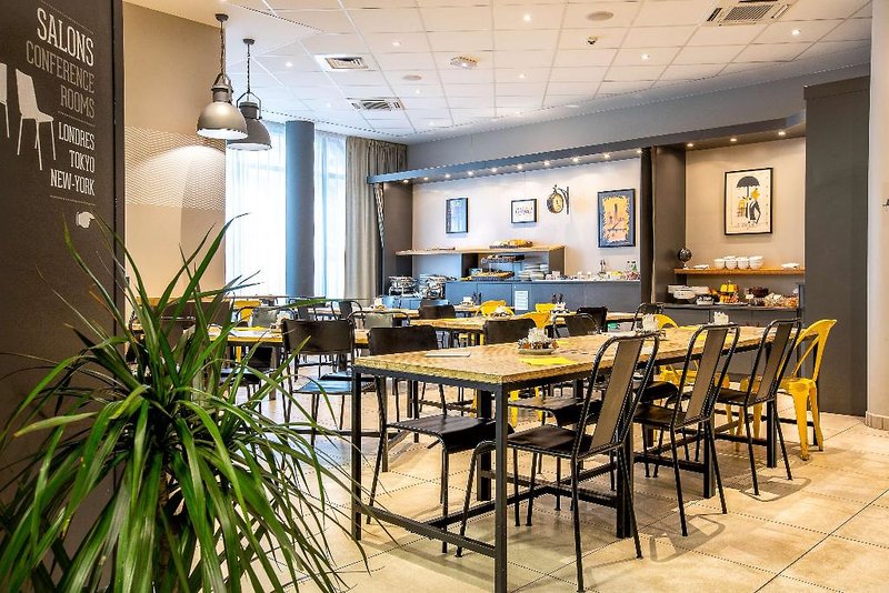 Best Western Plus Hotel Suitcase Paris - La Defense 1