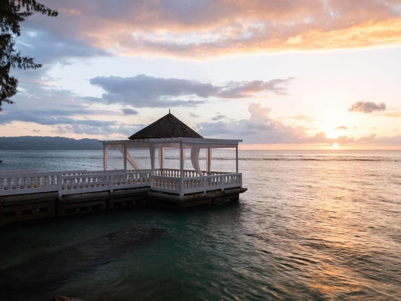 Grand Decameron Montego Beach, A Trademark All Inclusive 6