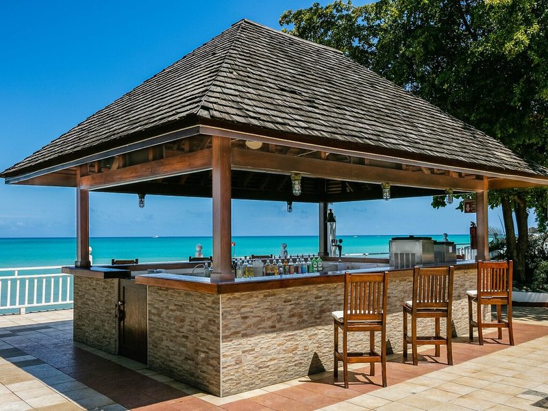 Grand Decameron Montego Beach, A Trademark All Inclusive 8