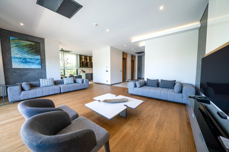 The Norm Collection Door'a 21