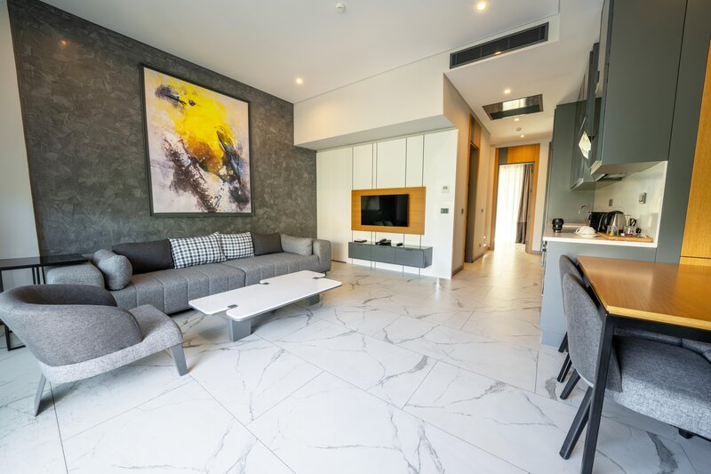 The Norm Collection Door'a 101