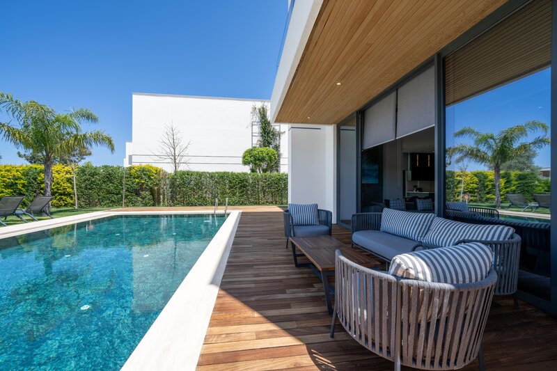 The Norm Collection Door'a 25