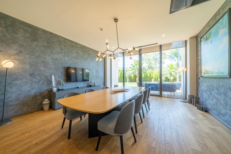 The Norm Collection Door'a 38