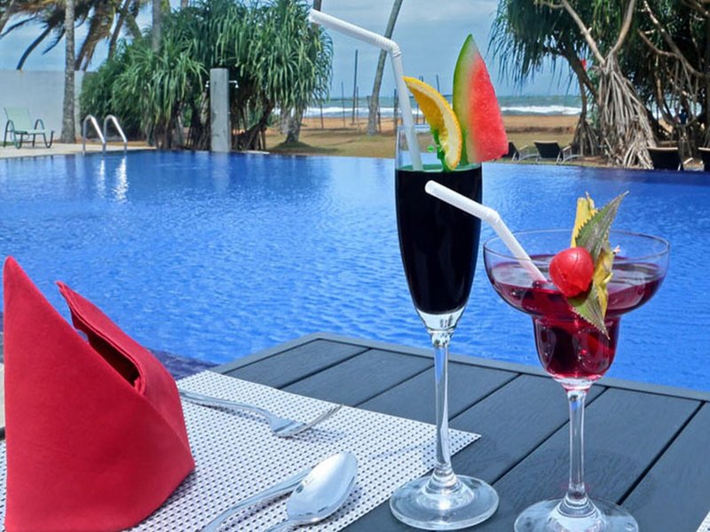 Rathna Beach Resort 11