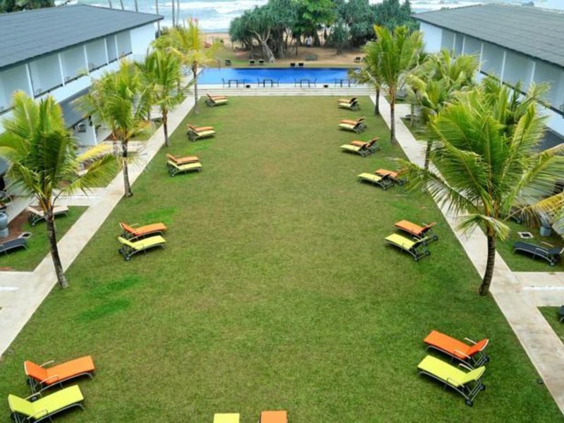Rathna Beach Resort 16