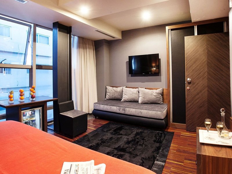 Diamond Suites 5