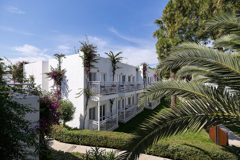 Petunya Beach Resort 1